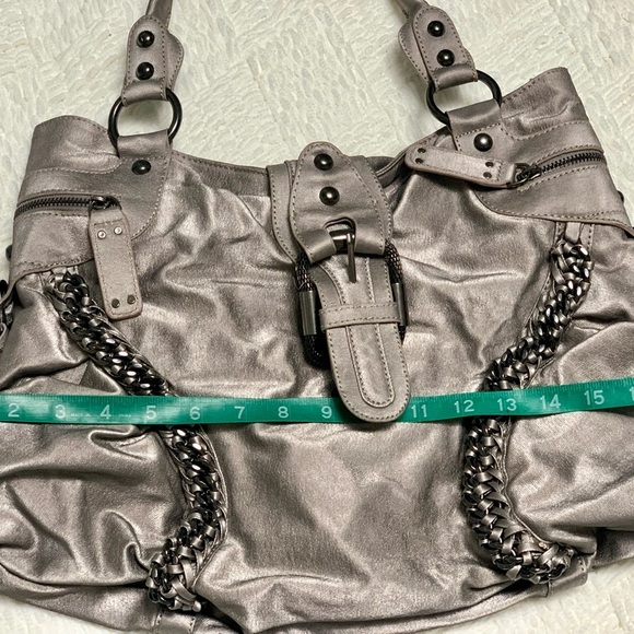 New without tags, Nicole Lee, silver, metallic shoulder bag - Picture 3 of 16